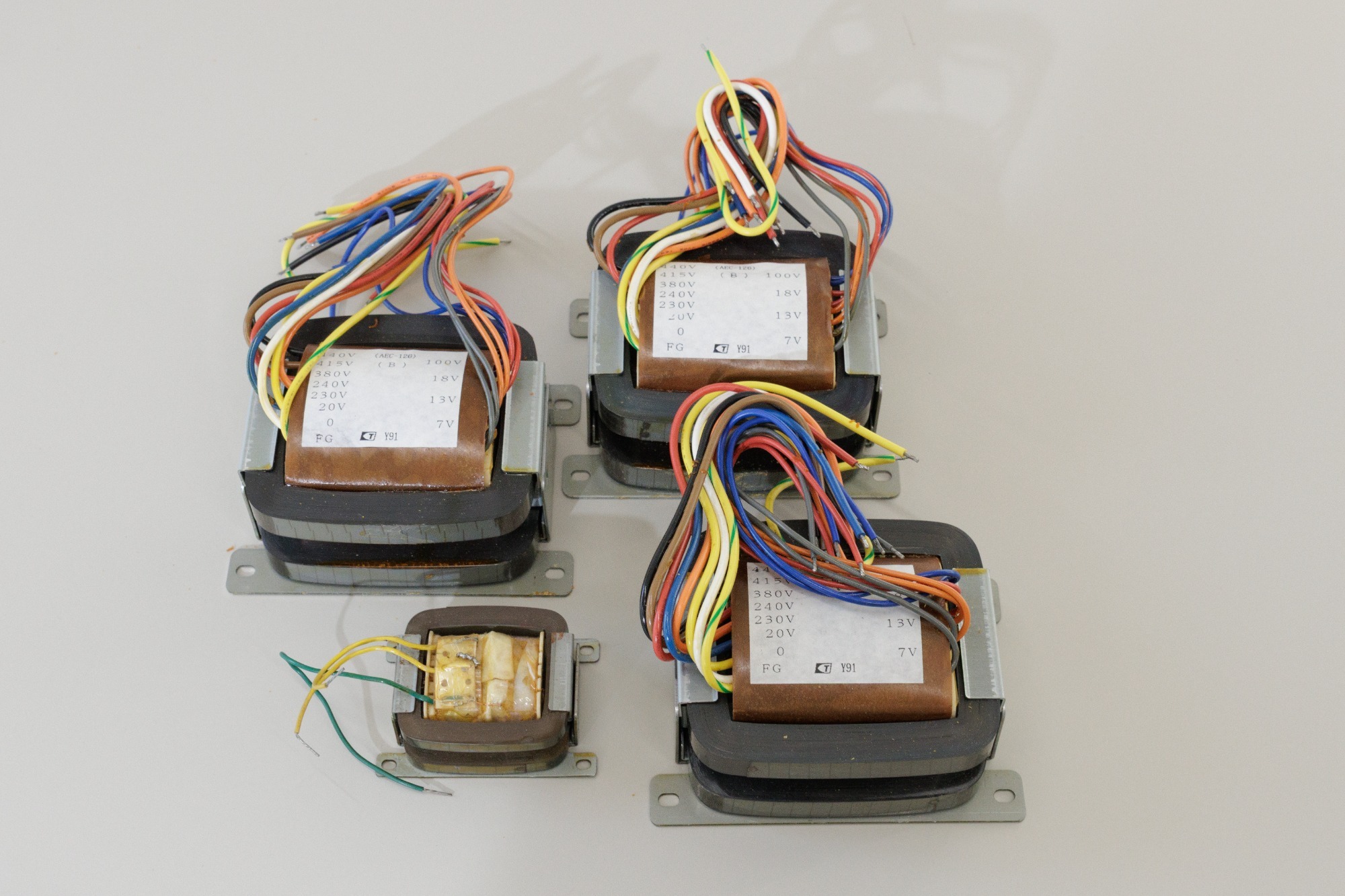 小VAシリーズ　外形寸法、重量